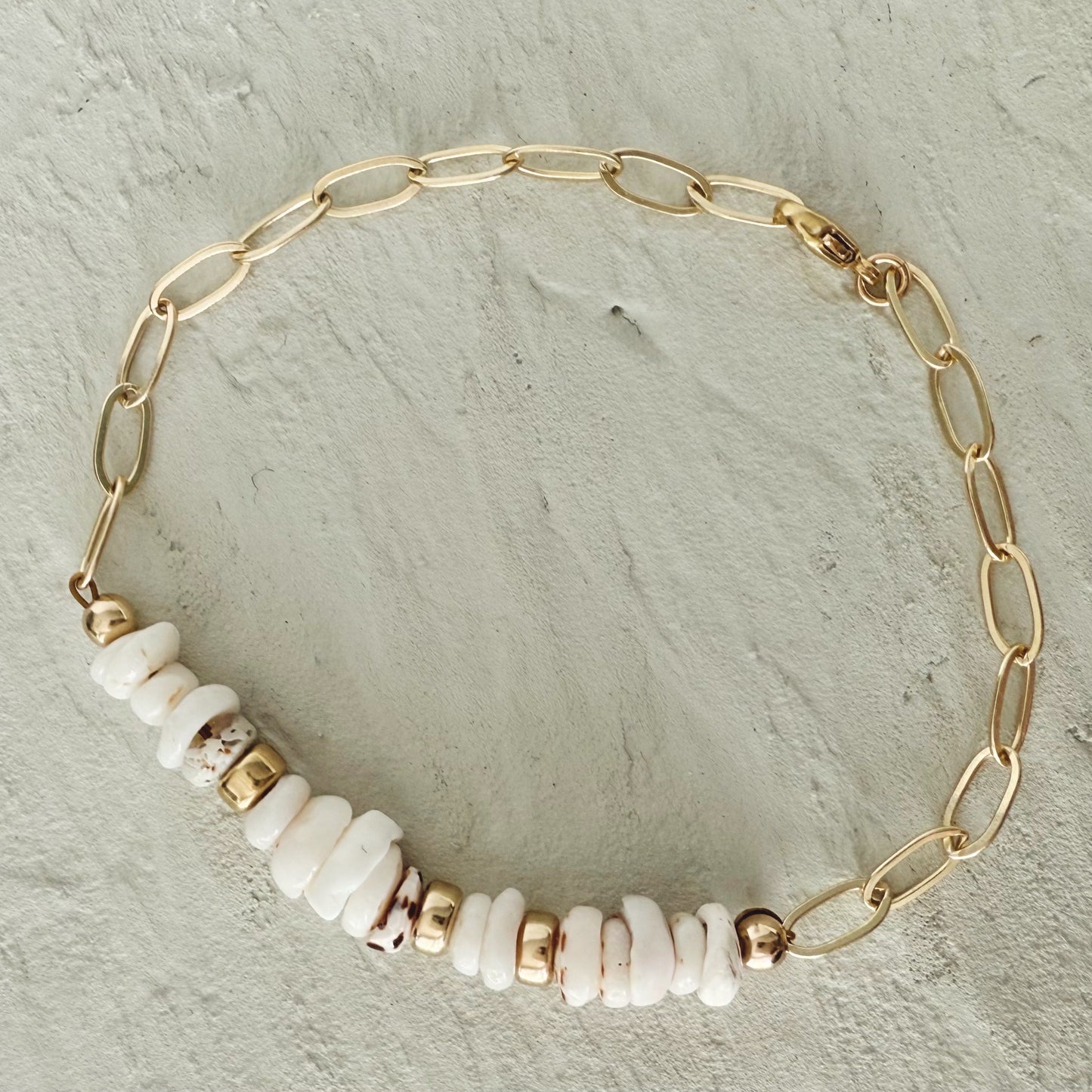 Kai Puka Shell Bracelet