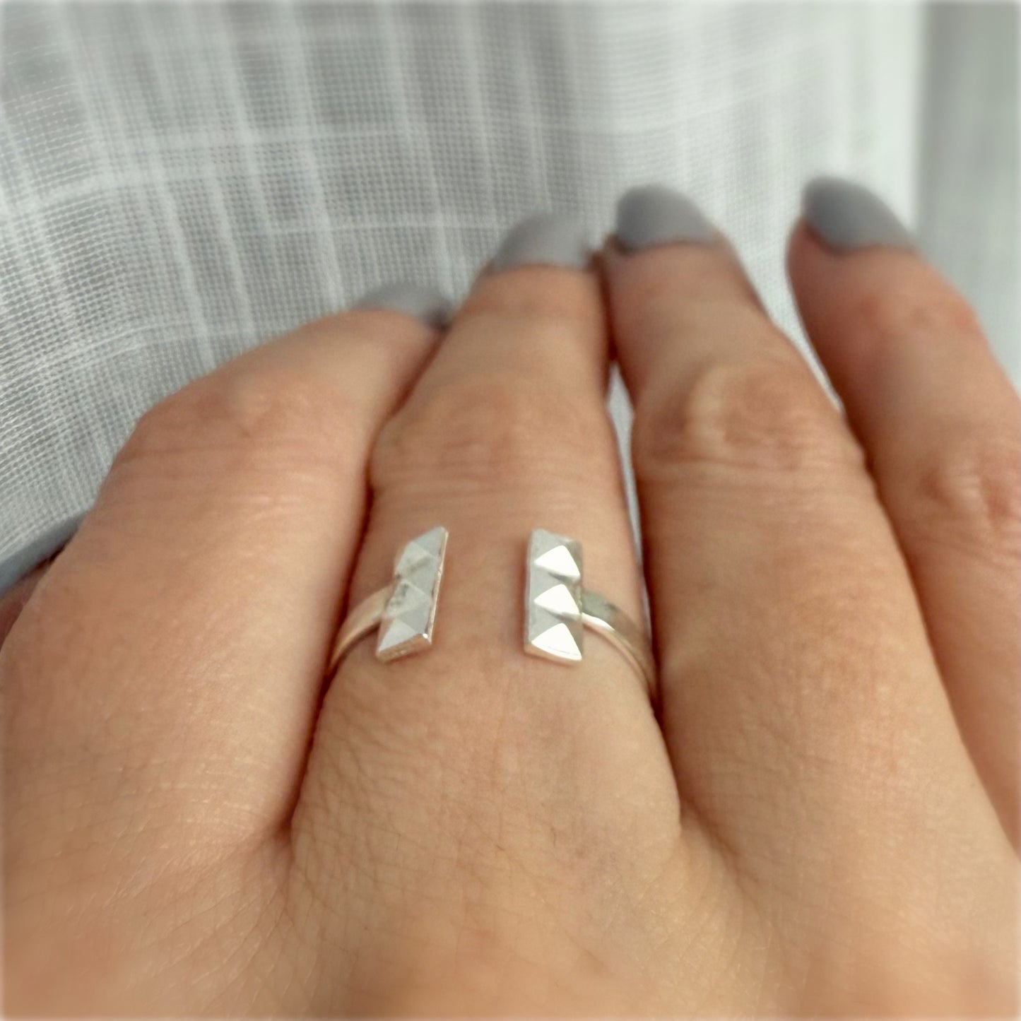 Nile T Bar Ring
