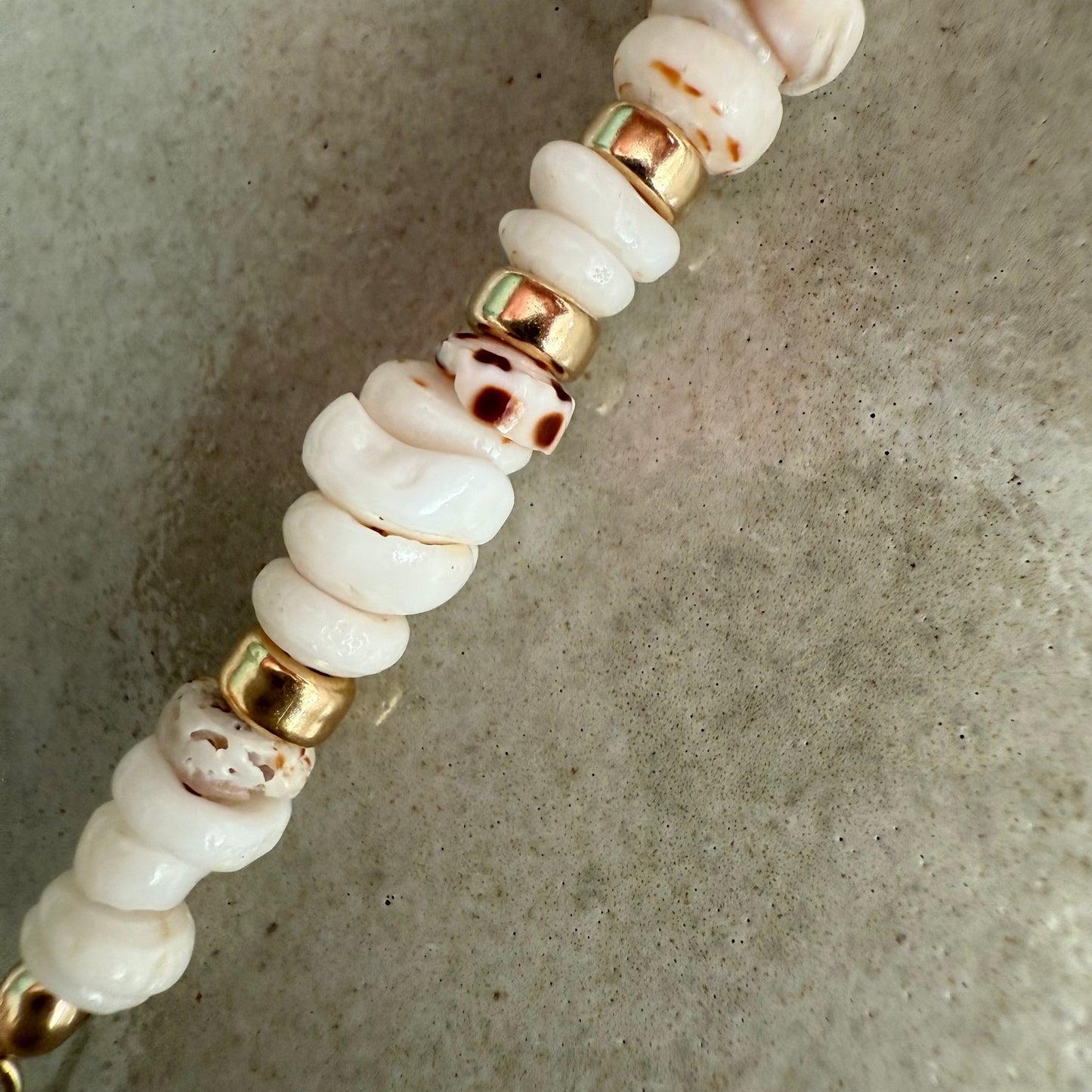 Kai Puka Shell Bracelet